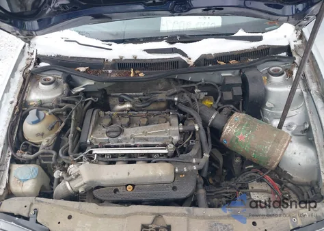 2001 Volkswagen Golf Gls/Gls 1.8L Turbo z USA, uszkodzony, nr VIN 9BWGD61J814030361